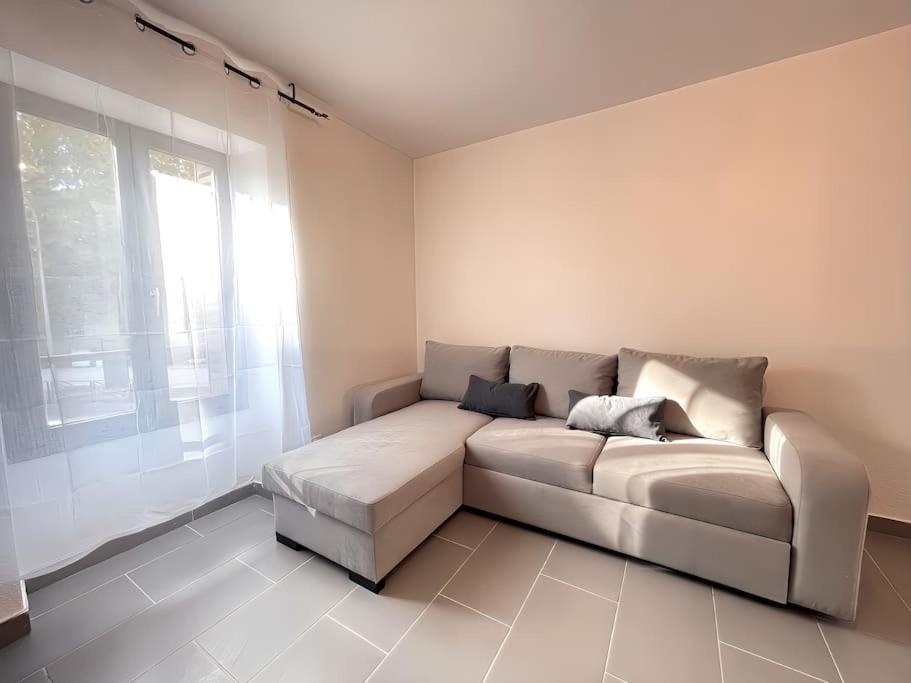 Cherpin Confort Urbain 1Er Etage Roanne Luaran gambar